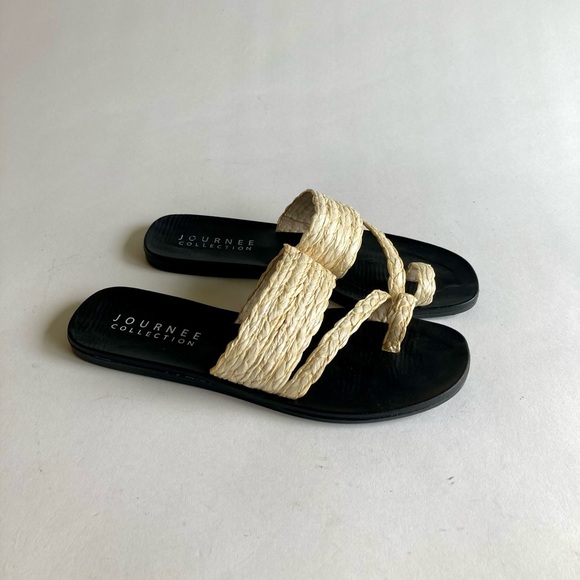 New Journee Collection Ivory Straw Weaving Flip Flops Sandals size 7.5 - Picture 2 of 12